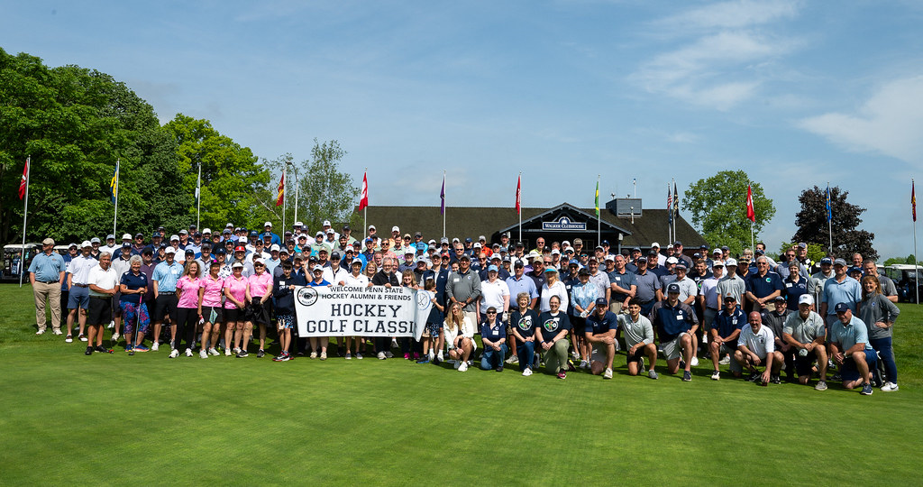 Group photograph at the start of the 2025 Hockey Golf Classic